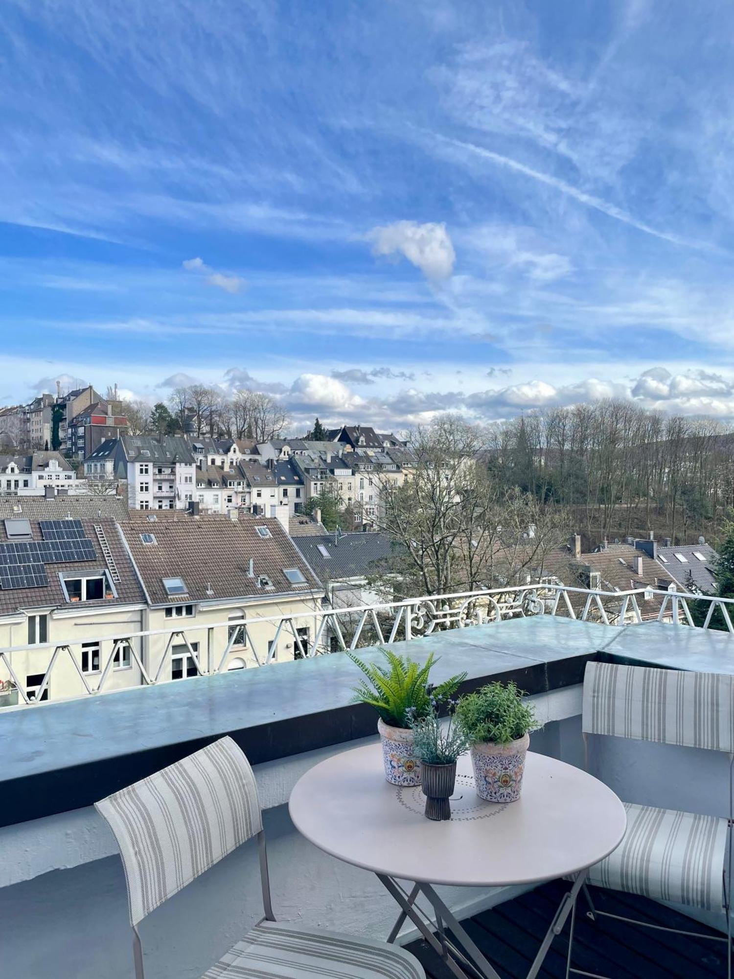 Helle Altbauwohnung Mit Balkon Im Briller Viertel 伍珀塔尔 外观 照片